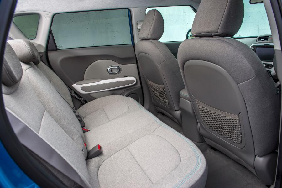 Интерьер Kia Soul EV 2014 года  (UK) (фото 35 из 36)
